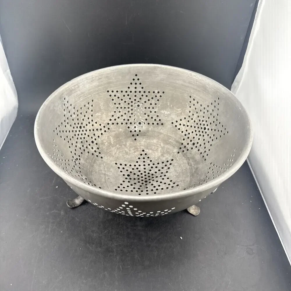 Vintage MCM Colander Star Pattern Strainer Aluminum Footed Mid Century 9